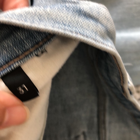 J Brand skinny jeans. Light wash.size 31 - Picture 3 of 4